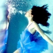 QQ女生唯美伤感头像图片