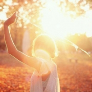 唯美女头带漂亮风景图片