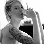 社会女生纹身抽烟头像霸气超拽图片