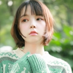 眼神呆滞伤感清新女头图片