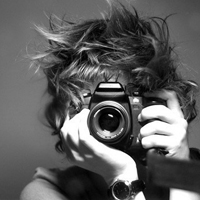 男生拿照相机拍照头像图片(图17)