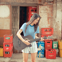 文艺清新唯美女生弹吉他头像图片(图23)