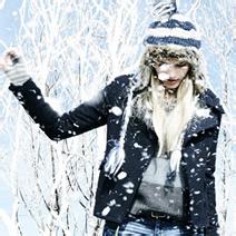唯美意境雪中气质美女头像图片(图5)