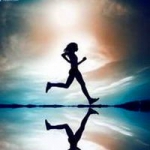 唯美跑步运动女生头像图片