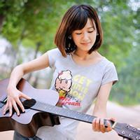 女生弹吉他清新文艺QQ女头图片(图16)
