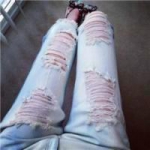 部位女生穿破洞牛仔裤头像图片