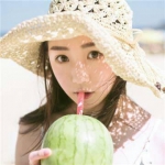 2024女生简单大方干净头像图片