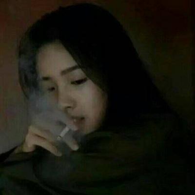 社会女生抽烟头像伤感