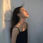 微信头像年轻女生难过高清图片
