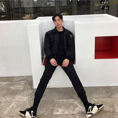 男头高冷成熟一点