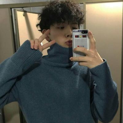 男头高冷成熟一点