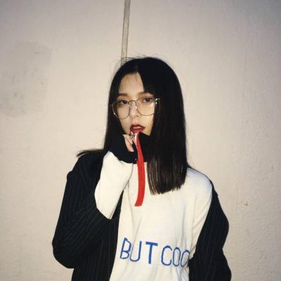QQ头像社会人女