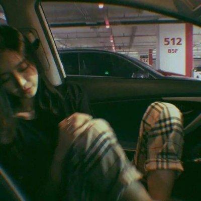 QQ头像社会人女