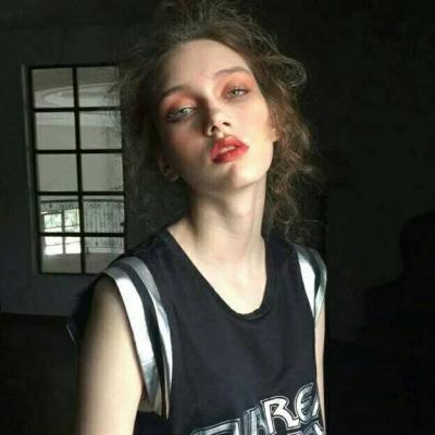QQ头像社会人女