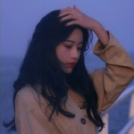 忧郁女头蓝色