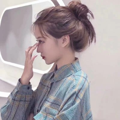 扎丸子头女头