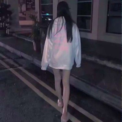 忧郁的图片女头