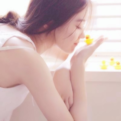 QQ头像女生侧面