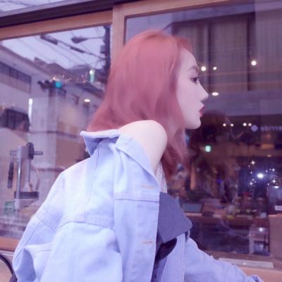 QQ头像女生侧面