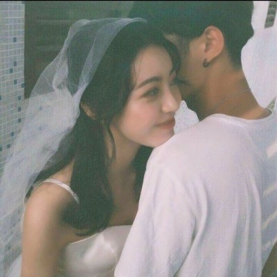 婚纱情头一对两张