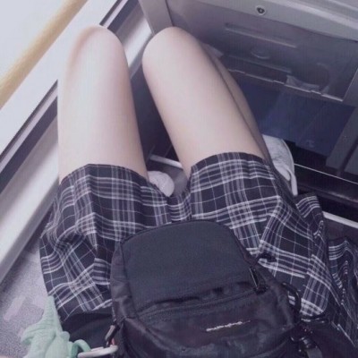 QQ头像部位女头腿部