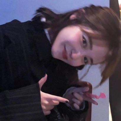 女生港风头像