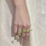高清唯美的部位手头像图片