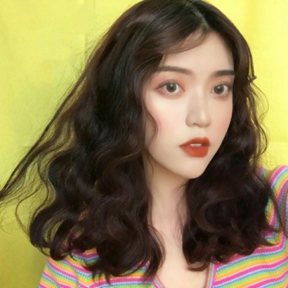 正面女头