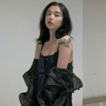 ins很火好看女头像的图片