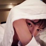 帅气的男生半脸头像图片