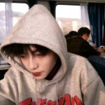 真人高清帅气的网图男真实照片头像