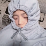 可爱高清穿卫衣的女头好看图片