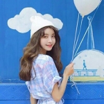 微信唯美好看高清的个性女头蓝色系图片