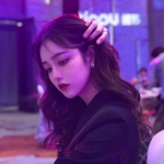 2024气质高清成熟好看的头像女生图片