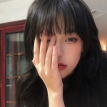 2024好看高清女头像伤感图片
