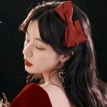 2024好看高清的红色系魅力成熟女头图片