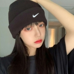 2024高清时尚漂亮成熟一点的头像女生图片