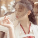 唯美好看高清的温柔文艺女头图片