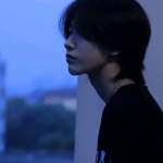QQ真人侧脸帅气高清头像男图片