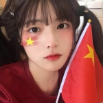 中国女孩拿红旗或脸上贴红旗头像图片