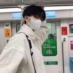 2024头像男流行版的图片