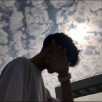 2024年很流行微信头像男