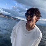 QQ头像2024年很流行男生照片