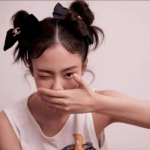 2024好看高清的女生QQ头像流行图片