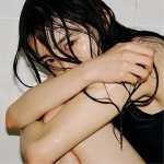 伤感全身湿透高清女头图片