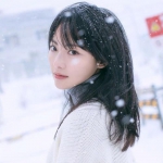 雪中治愈系真人高清女头图片